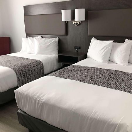 Travelodge By Wyndham Rigaud Buitenkant foto